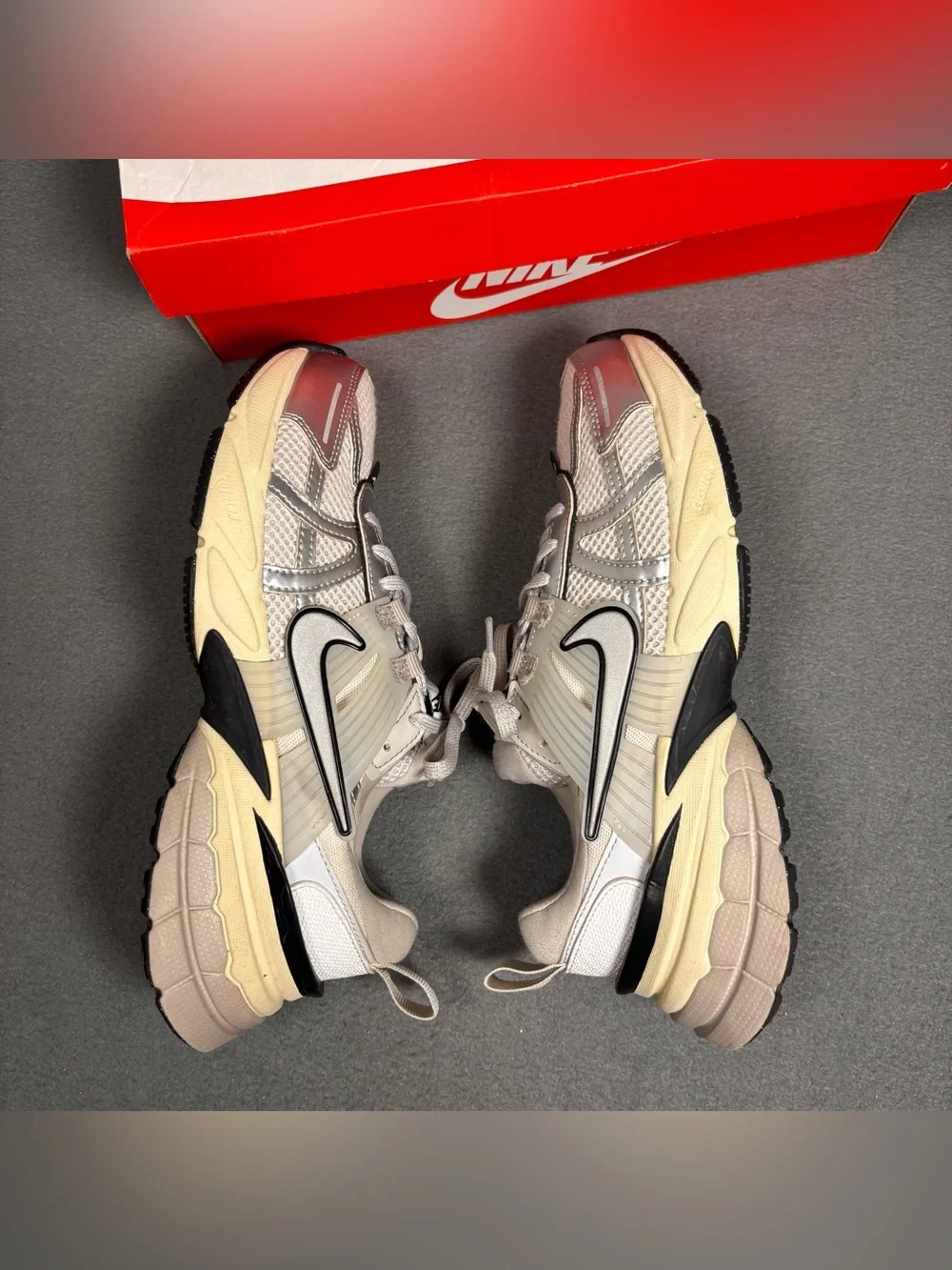 Nike V2K Run Summit White/ Metallic Silver Women’s Size 8.5